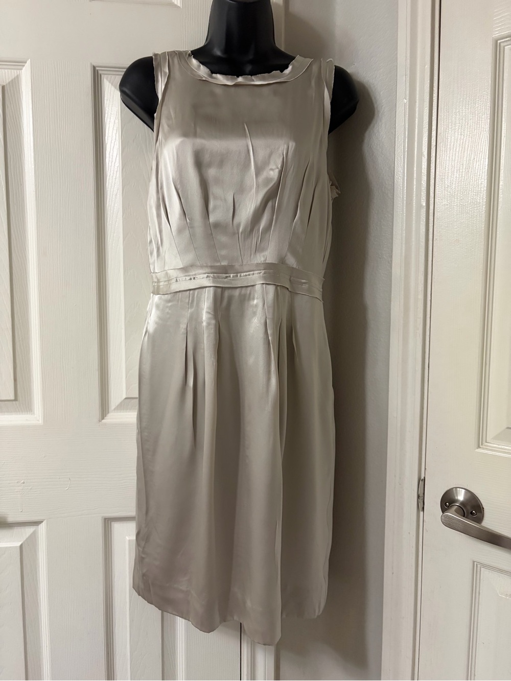 Banana Republic 100% Silk Pleated Shift Dress Grey Size 12